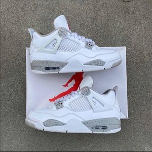 Air Jordan 4